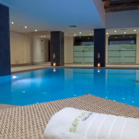 Summertime Boutique & Hotell Platanés