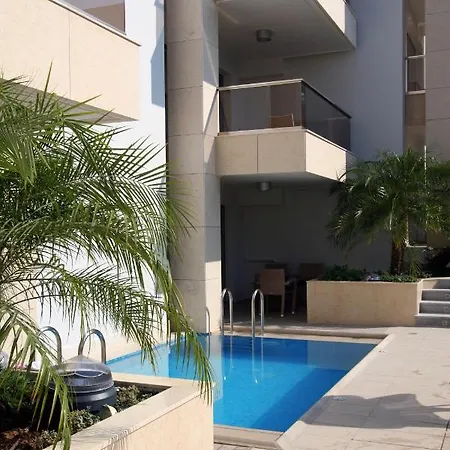 Summertime Boutique & Hotell Platanés