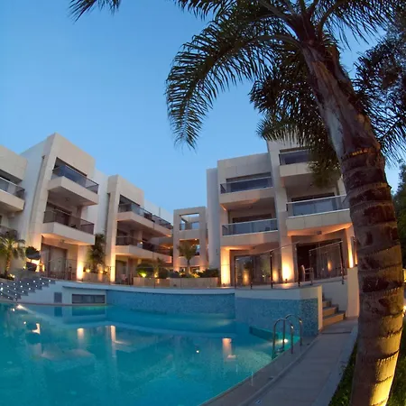 Summertime Boutique & Hotell Platanés